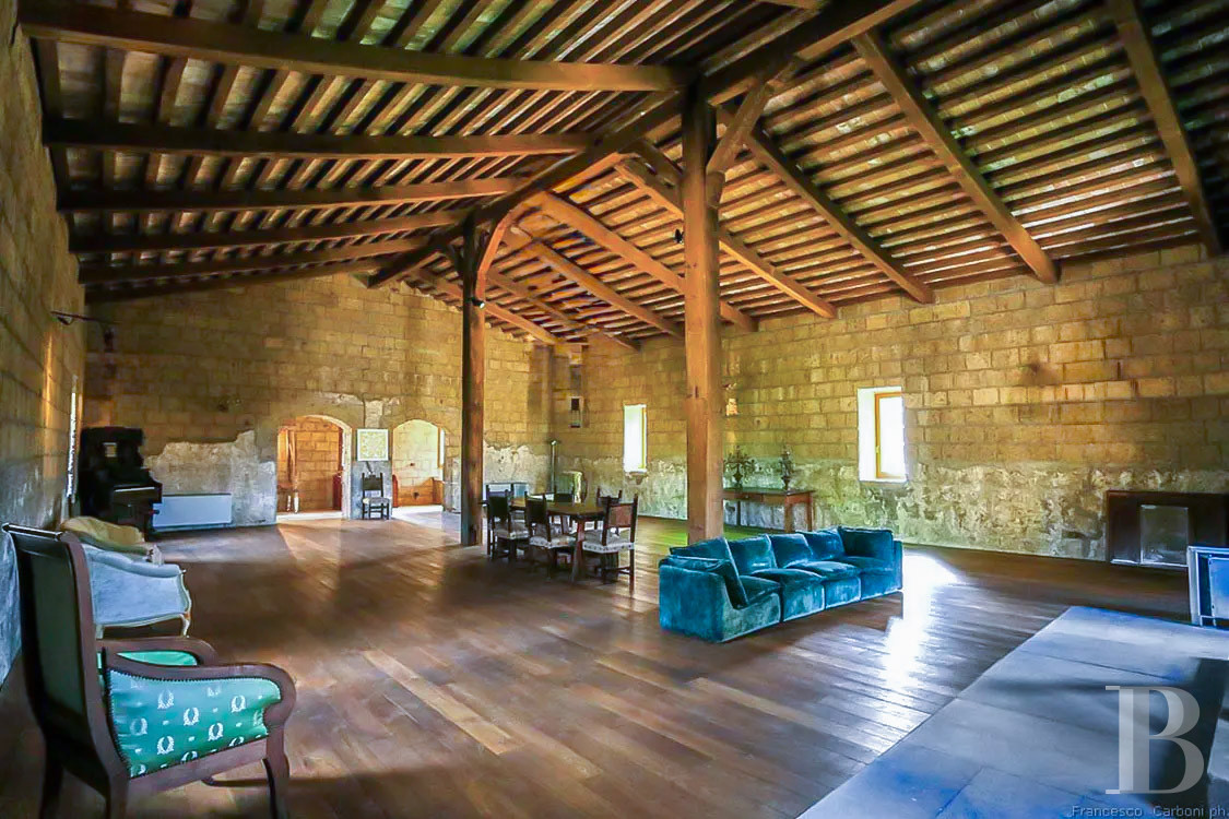 En Italie, au sud de Tuscania dans la province de Viterbe, une ancienne abbaye cistercienne réhabilitée au tournant du siècle - photo  n°6